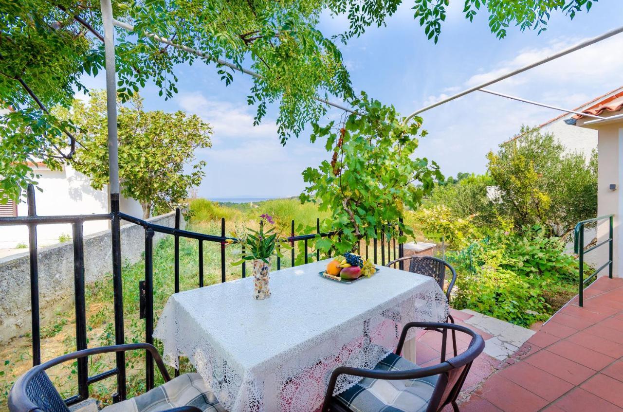 Apartments Sime Лопар Экстерьер фото