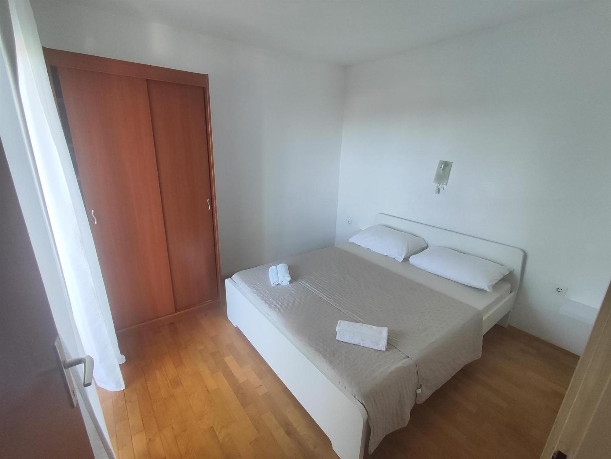 Apartments Sime Лопар Экстерьер фото