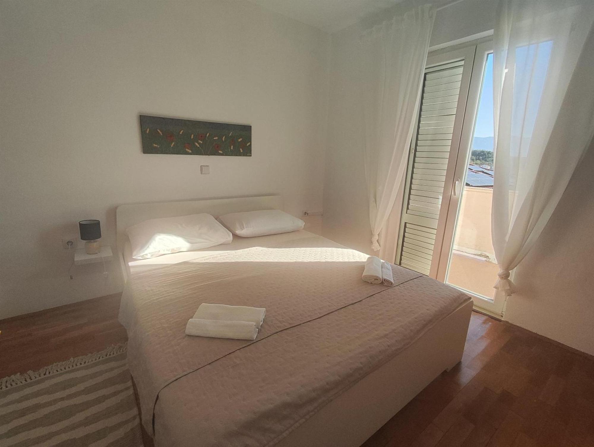 Apartments Sime Лопар Экстерьер фото
